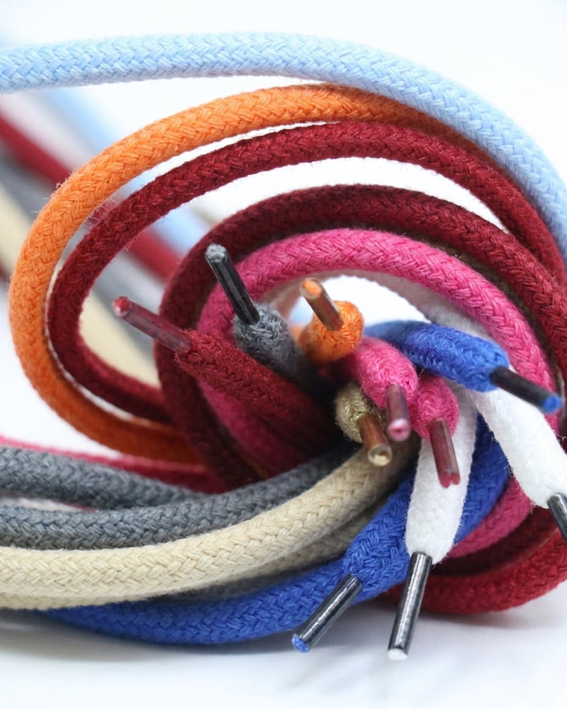 Drawcords and elastic for kidswear
